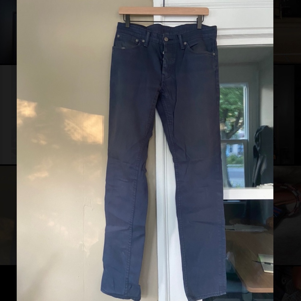 Men’s navy Levi’s
